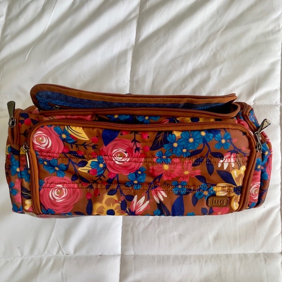 The Lug Trolley XL Cosmetic Case in the Whimsy Copper Floral New - Picture 2 of 8